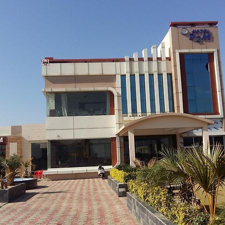 Hotel D2M Mansa Екстер'єр фото