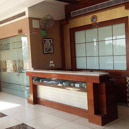 Hotel D2M Mansa Екстер'єр фото