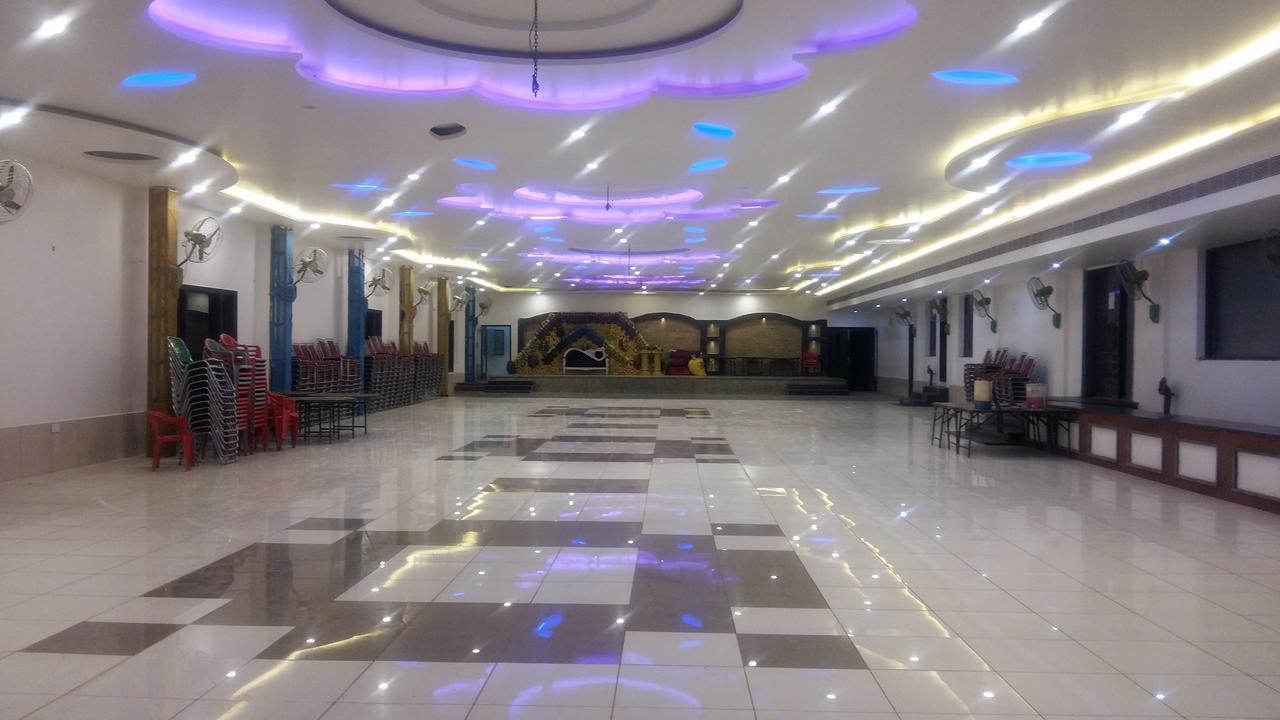 Hotel D2M Mansa Екстер'єр фото