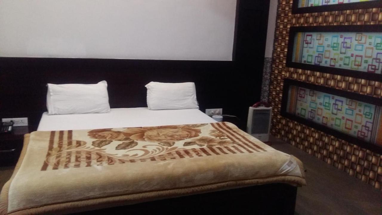 Hotel D2M Mansa Екстер'єр фото